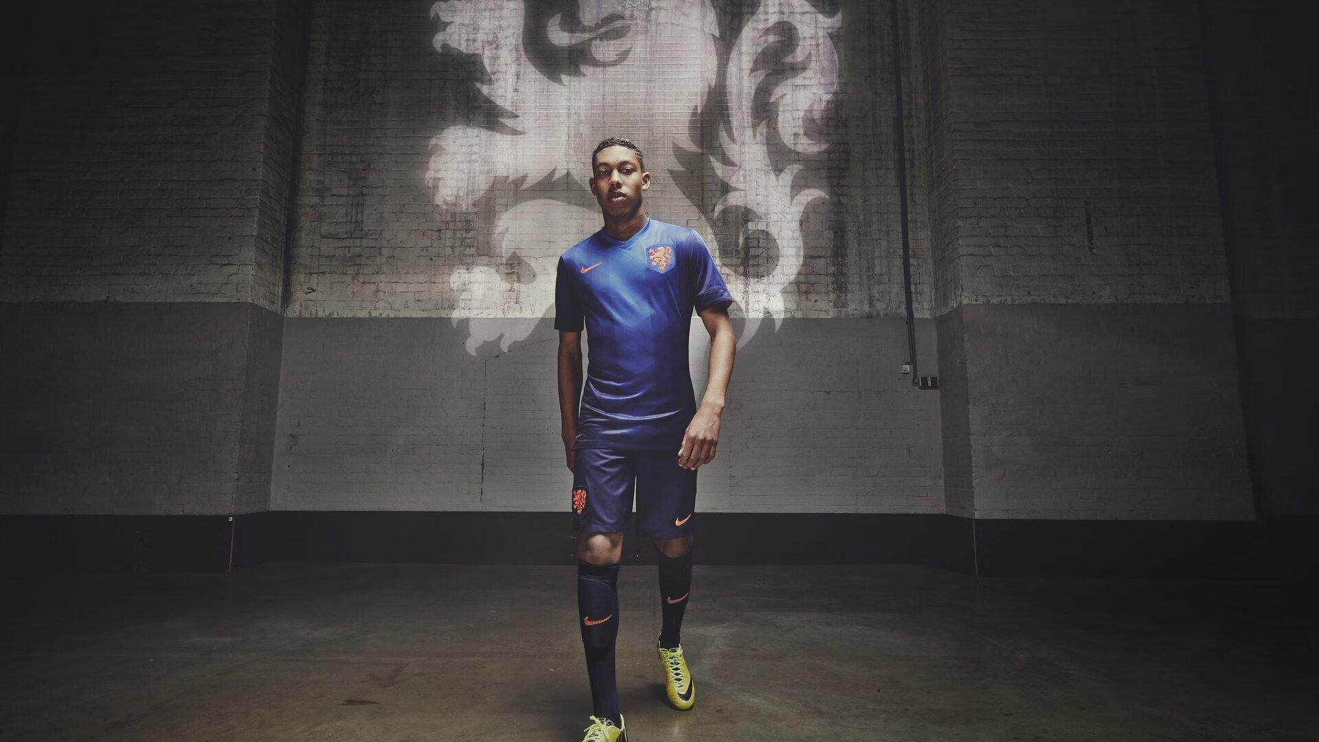 穆勒首发对决三狮军团,萨内加练射门,诺伊尔喂球展现领袖风范—日耳曼战车欧锦赛前的战术密码